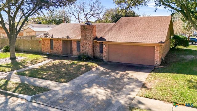 105 Chesapeake Avenue, Victoria, TX 77904
