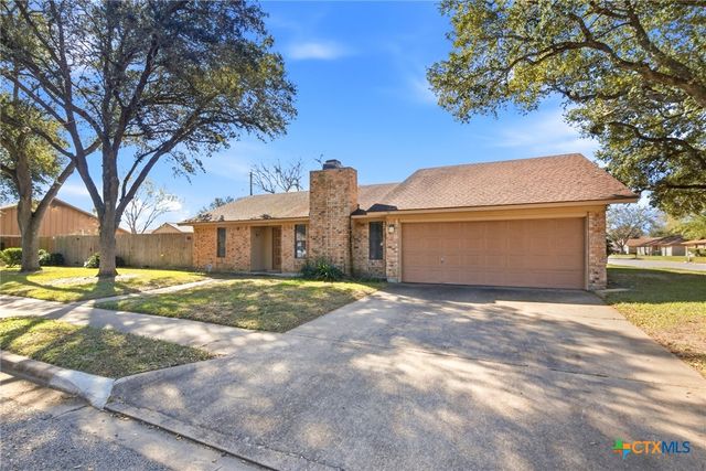 105 Chesapeake Avenue, Victoria, TX 77904