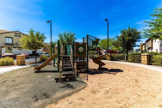 2727 N PRICE Road 61, Chandler, AZ 85224