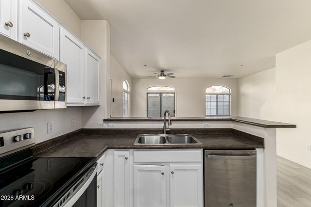 2727 N PRICE Road 61, Chandler, AZ 85224