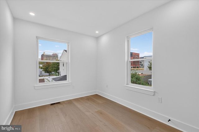 1315 OGDEN CT, Philadelphia, PA 19123