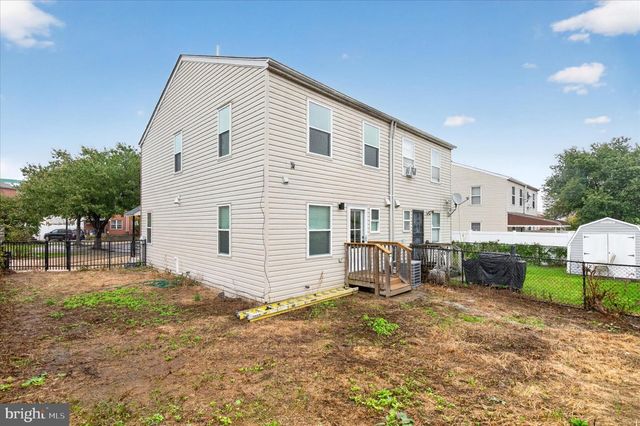 1315 OGDEN CT, Philadelphia, PA 19123