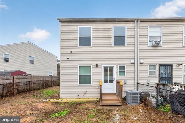 1315 OGDEN CT, Philadelphia, PA 19123