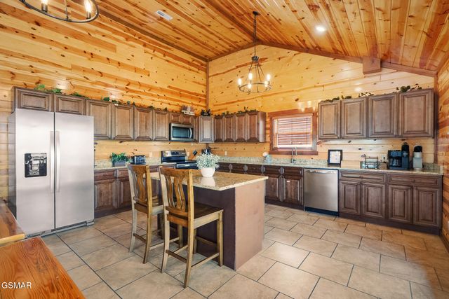 3710 Tilda Hilltop Way, Sevierville, TN 37862