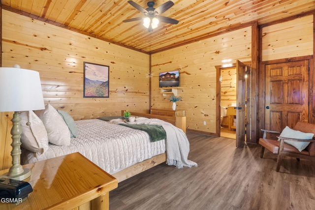 3710 Tilda Hilltop Way, Sevierville, TN 37862