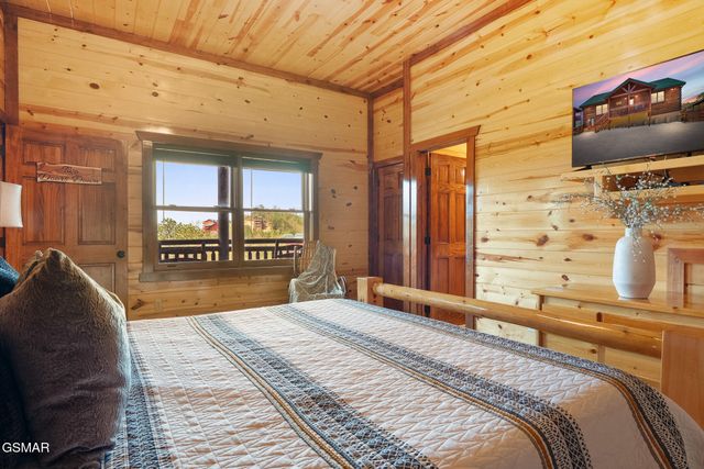 3710 Tilda Hilltop Way, Sevierville, TN 37862