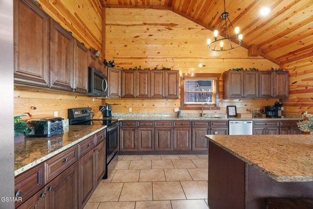 3710 Tilda Hilltop Way, Sevierville, TN 37862