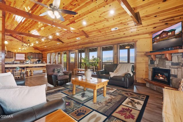 3710 Tilda Hilltop Way, Sevierville, TN 37862