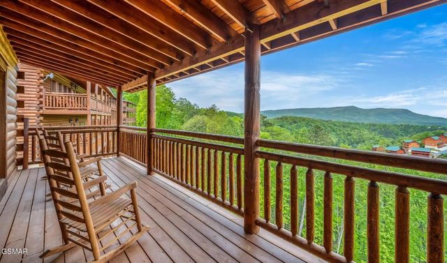 3710 Tilda Hilltop Way, Sevierville, TN 37862