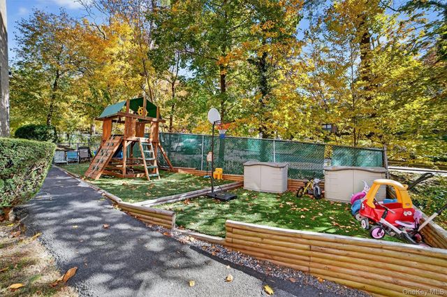 111 E Hartsdale Avenue 3E, Hartsdale, NY 10530