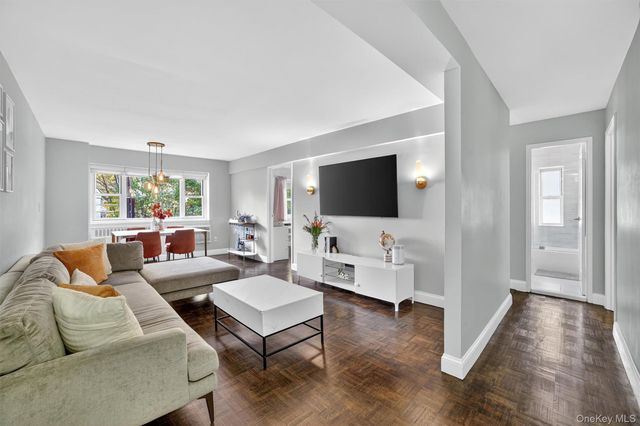 111 E Hartsdale Avenue 3E, Hartsdale, NY 10530