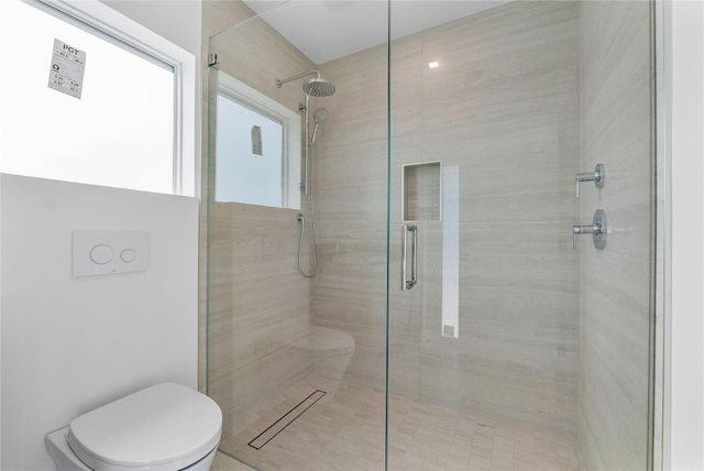 1240 NE 27th Way, Pompano Beach, FL 33062