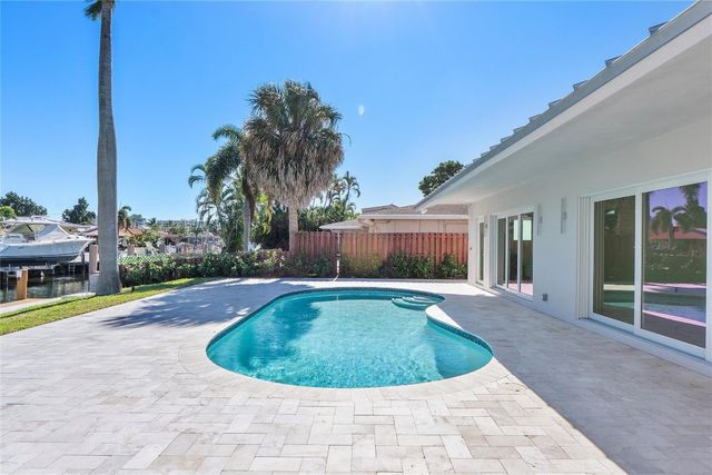 1240 NE 27th Way, Pompano Beach, FL 33062