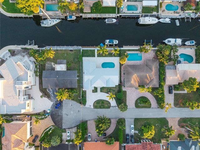 1240 NE 27th Way, Pompano Beach, FL 33062