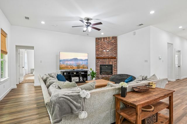 164 County Road 2266, Quinlan, TX 75474