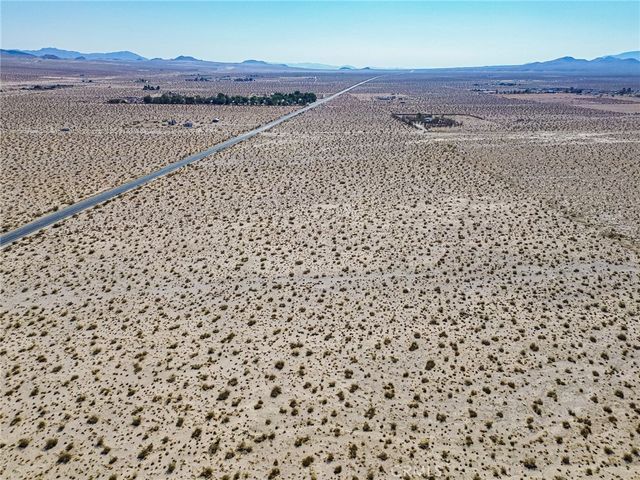 37898 Old Woman Springs Road, Lucerne Valley, CA 92356