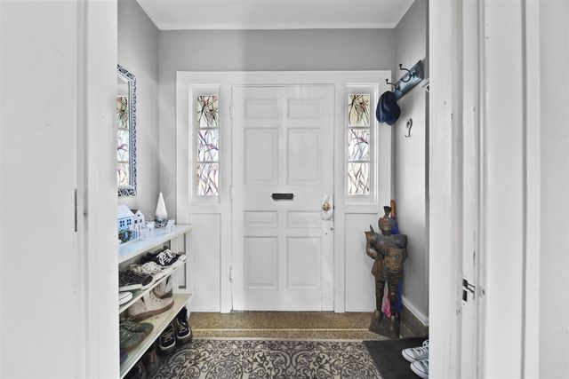 793 Oakridge Drive, Jackson, MI 49203