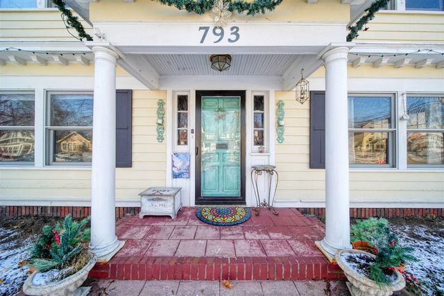 793 Oakridge Drive, Jackson, MI 49203