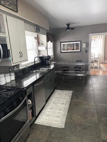 793 Oakridge Drive, Jackson, MI 49203