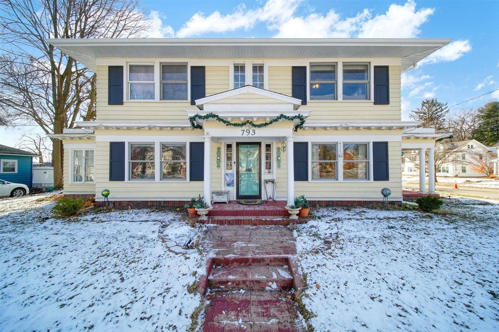 793 Oakridge Drive, Jackson, MI 49203