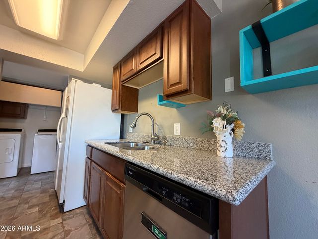 5829 E NANCE Street, Mesa, AZ 85215