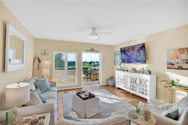 5010 Harmony Circle 306, Vero Beach, FL 32967
