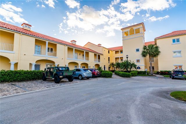 5010 Harmony Circle 306, Vero Beach, FL 32967