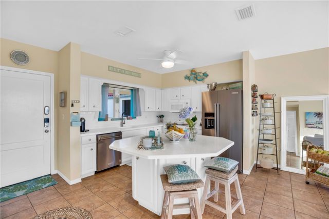 5010 Harmony Circle 306, Vero Beach, FL 32967