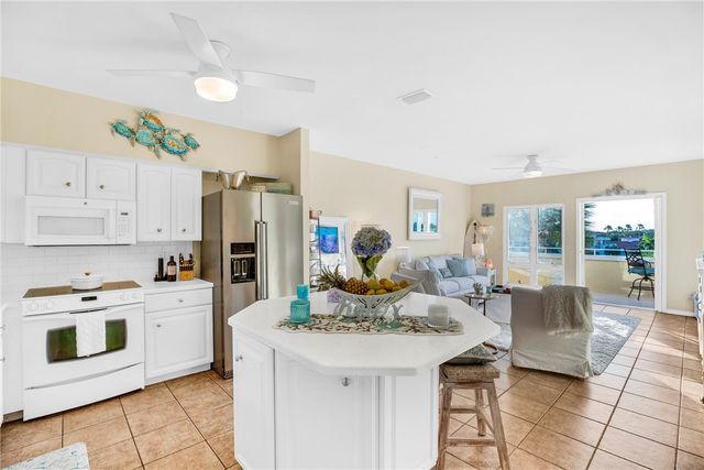 5010 Harmony Circle 306, Vero Beach, FL 32967