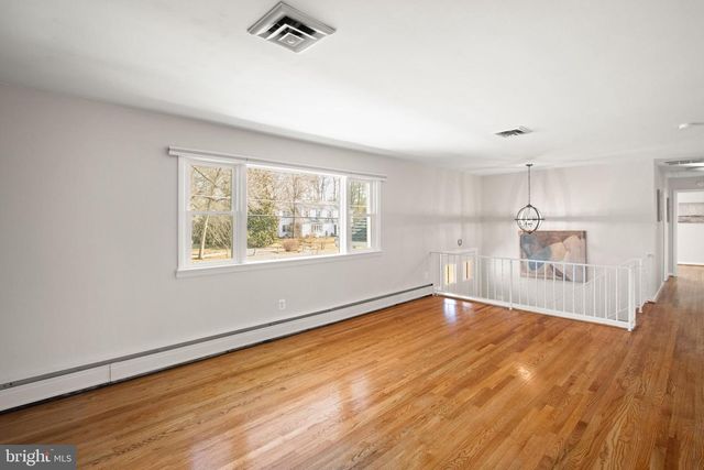 4323 FERRY LANDING RD, Alexandria, VA 22309