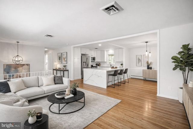 4323 FERRY LANDING RD, Alexandria, VA 22309