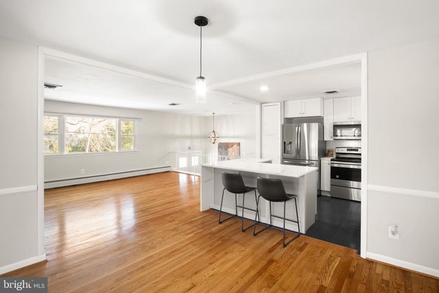 4323 FERRY LANDING RD, Alexandria, VA 22309