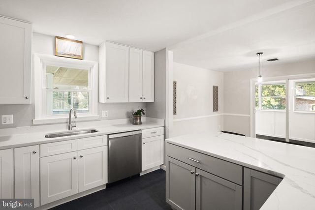 4323 FERRY LANDING RD, Alexandria, VA 22309