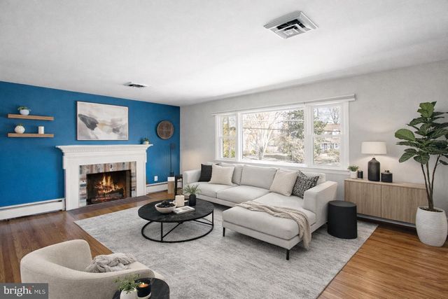 4323 FERRY LANDING RD, Alexandria, VA 22309