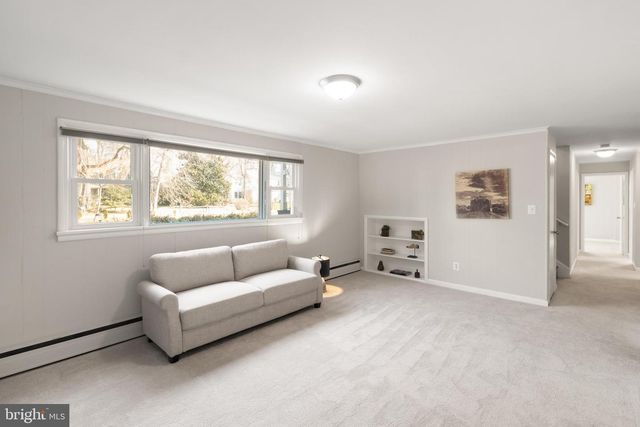 4323 FERRY LANDING RD, Alexandria, VA 22309