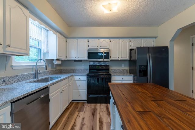 23 SILENE TER, Martinsburg, WV 25404