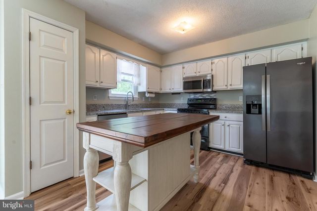 23 SILENE TER, Martinsburg, WV 25404