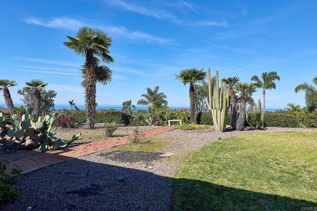 1068 Passiflora Avenue, Encinitas, CA 92024