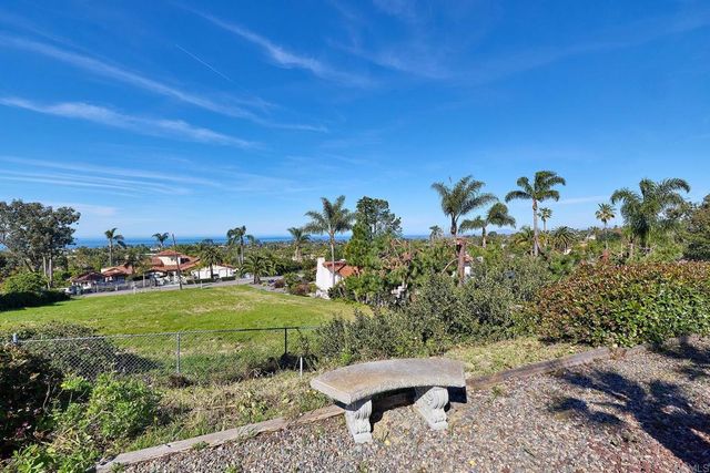1068 Passiflora Avenue, Encinitas, CA 92024