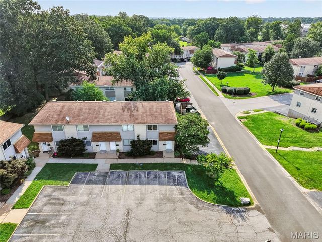 843 Portsdown Road, Ballwin, MO 63011
