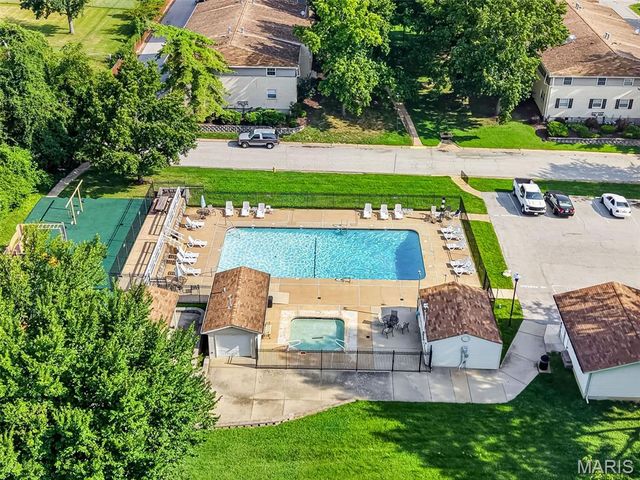 843 Portsdown Road, Ballwin, MO 63011