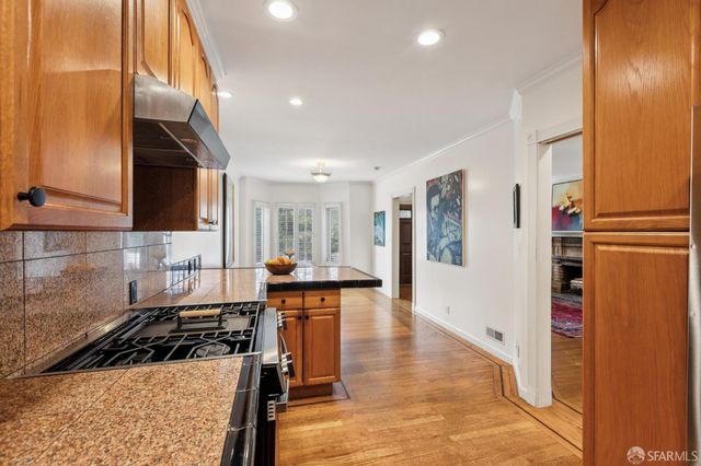 11 Lyell Street, San Francisco, CA 94112