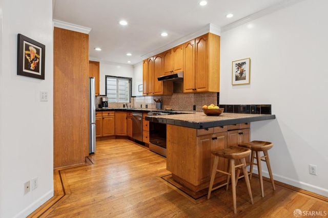 11 Lyell Street, San Francisco, CA 94112