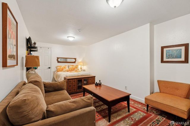 11 Lyell Street, San Francisco, CA 94112