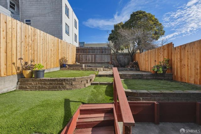 11 Lyell Street, San Francisco, CA 94112