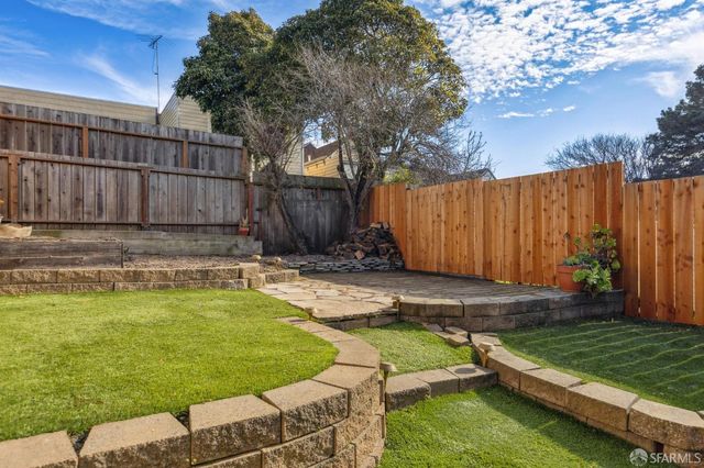 11 Lyell Street, San Francisco, CA 94112