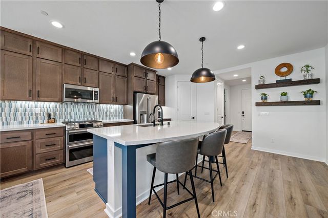 32230 Penstemon Way, Temecula, CA 92591
