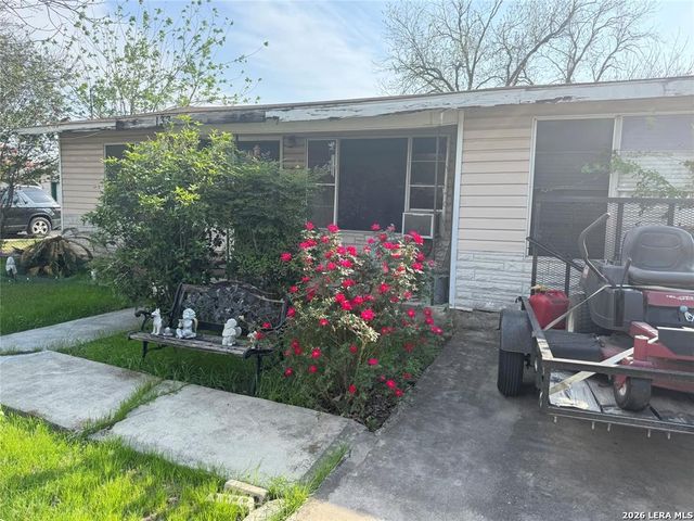 137 N KOWALD LN, New Braunfels, TX 78130