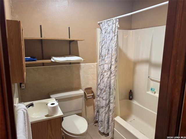 137 N KOWALD LN, New Braunfels, TX 78130