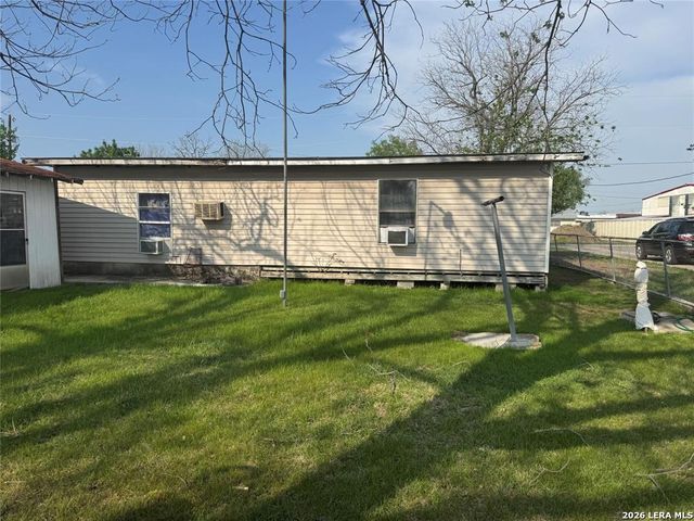 137 N KOWALD LN, New Braunfels, TX 78130